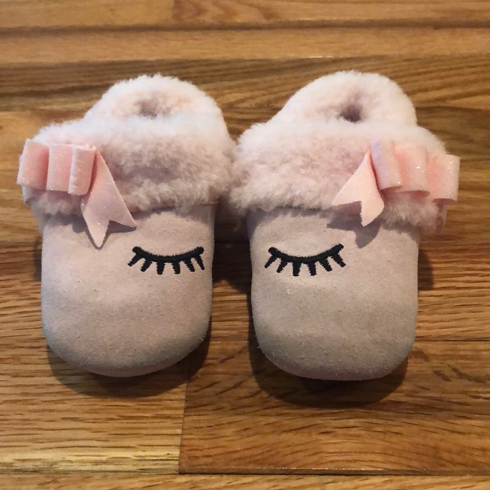 Size 2/3 UGGs